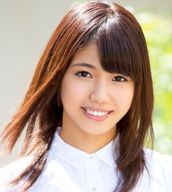 水川ひなこ