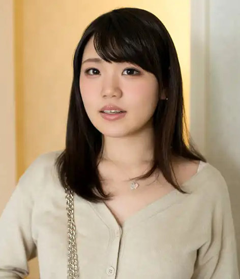 持田栞里